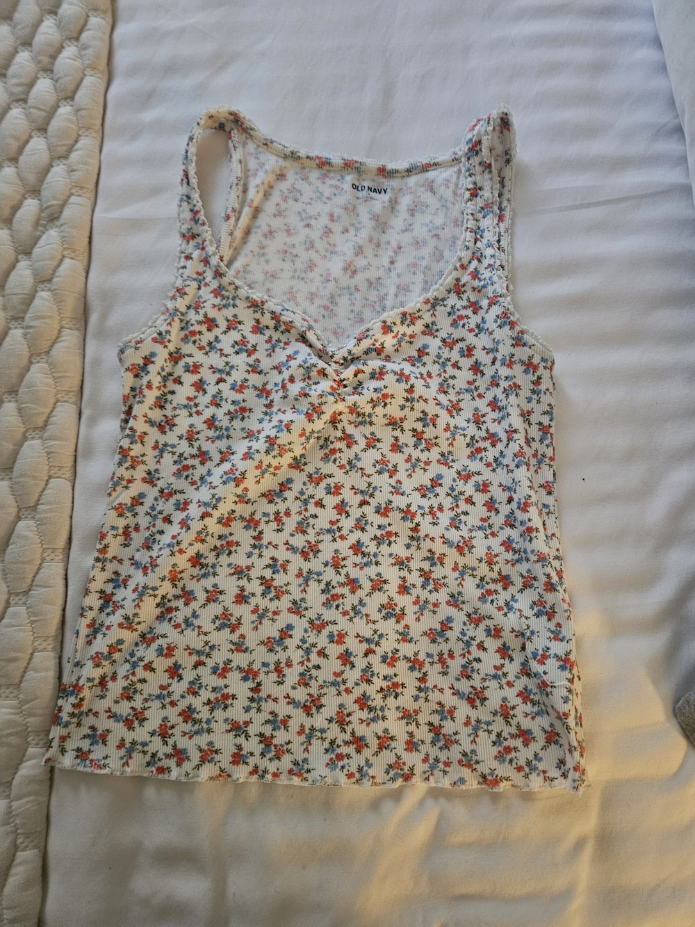 Old Navy White Floral Ribbed Tank with Red and Blue Blossoms